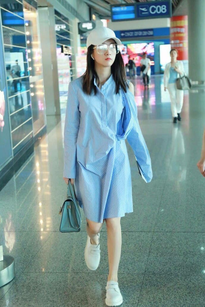 要不是张雪迎，这一身还真没人可以驾驭得了!网友:腰细最关键!