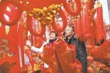 中原铁路：村民头回坐高铁