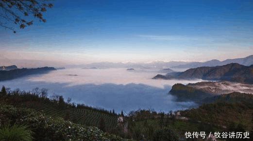 史上唯一住人的地质漏斗，深度达900米，村民叮嘱：夜晚不要出门