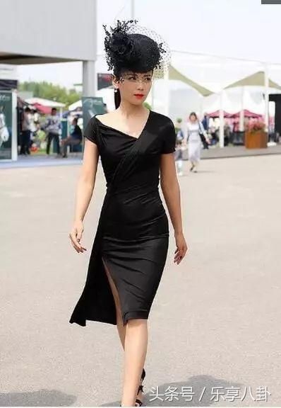 刘涛网砂帽造型抢镜 举手投足宛如英国皇室贵妃