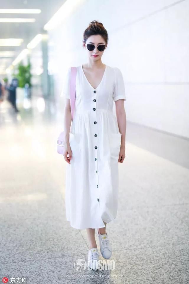 巧穿搭｜这条裙子太魔性，穿上显瘦显高还温柔