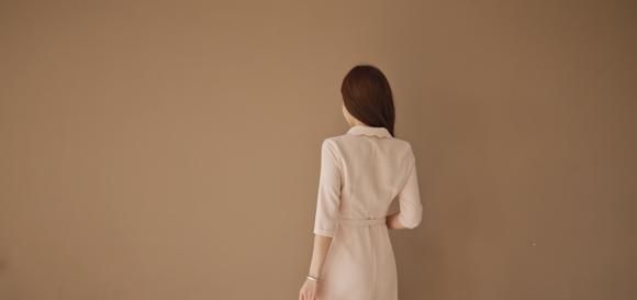  『美女』美女模特孙允珠高清美图苹果嫩粉甜心家居娇嗔连衣裙