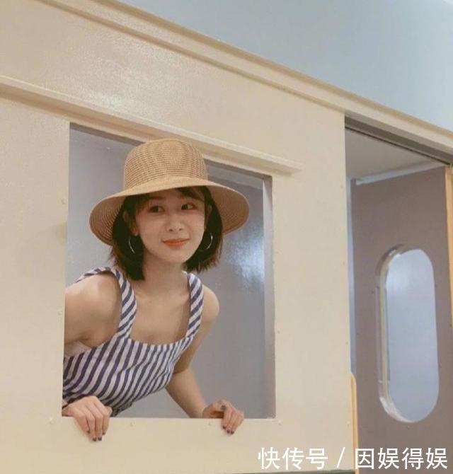  #少女气息#背带裤的优雅怎么穿？解锁背带裤的百变风格穿搭，这些搭配足够了