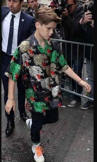 时装周贝嫂走秀，贝克汉姆全家到，小七美如花仙子囧三特别亮眼