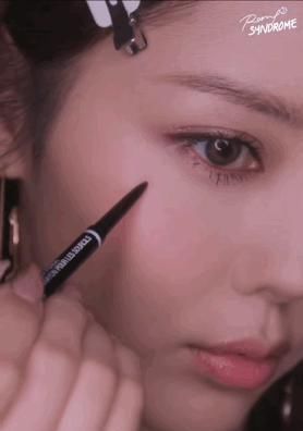  「UFO」美妆护肤UFO丨连pony高手都不得不爱的“勃艮第妆”打开新微熏方式！