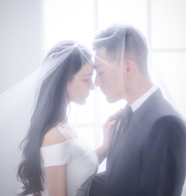 张馨予婚宴酒席最低一桌14888元?后援会辟谣:不要以讹传讹