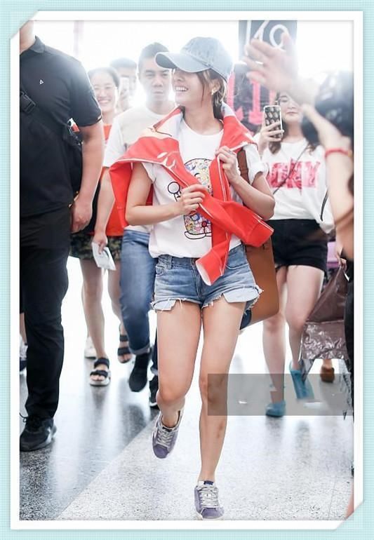 蔡依林太牛了！外套居然能当披肩用，网友：天后气场果然不一般！