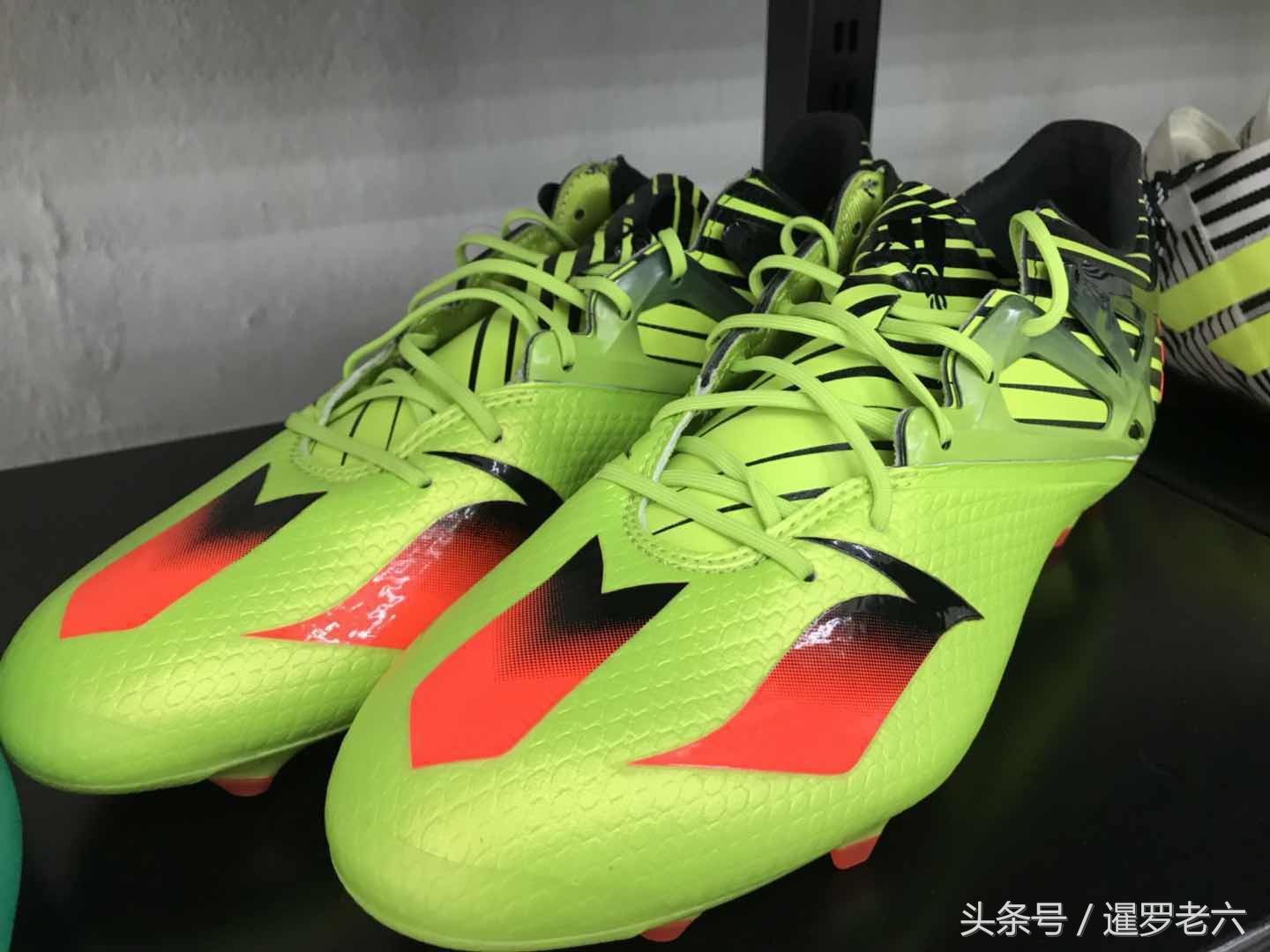 阿迪达斯顶级款球鞋，竟在泰国打三折!款款经典，比国内便宜不?