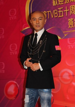 近日因张卫健吸毒一事闹的沸沸扬扬 造谣者微博公开道歉