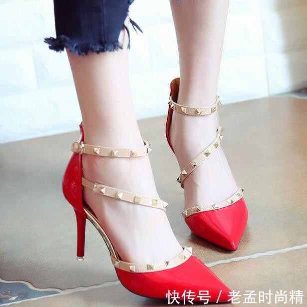 『微笑』拥有一双好穿不累脚尖头高跟鞋,今夏你也会像楚乔那般灿烂的微笑!