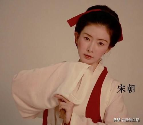  「照镜子」宅家颜值难兼顾，你有多久没有好好照镜子了？