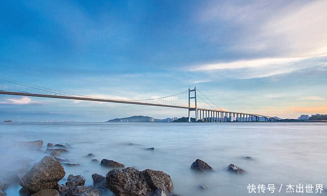 中国“非常拥堵”的大桥之一，节假日更是寸步难行，耗资达30亿
