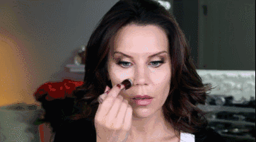 海兰小天使终于要逆袭啦！变身成为美妆博主的她奶凶奶凶的，原来