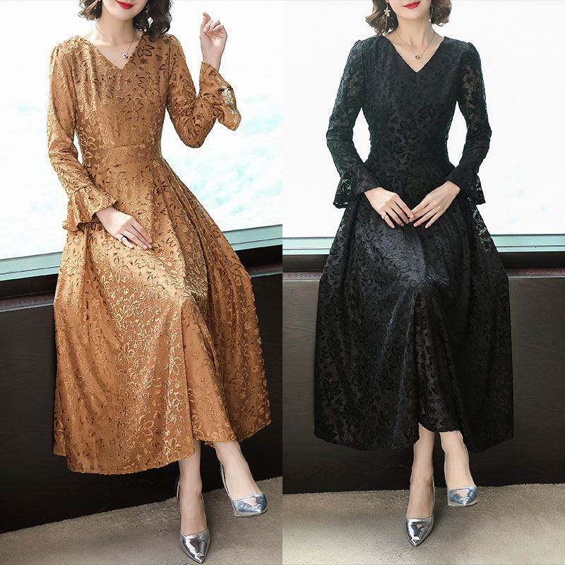 小姨身穿这“秋装裙”，洋气超迷人，原来本季流行这么穿，美呆了