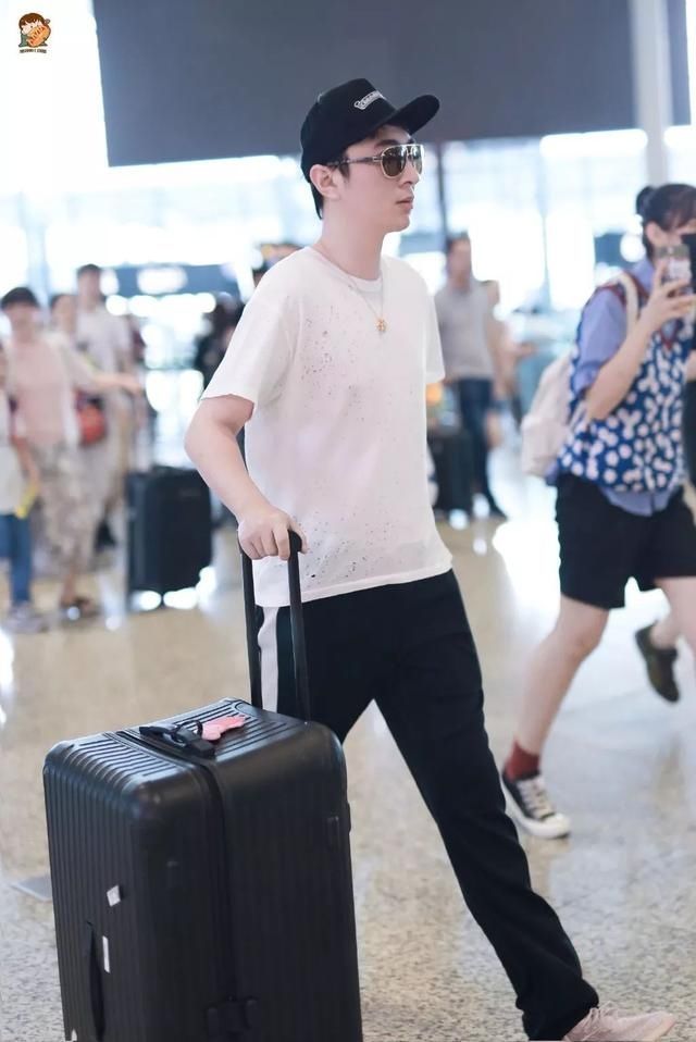 滤镜:欧阳娜娜未P生图曝光:失去粉丝滤镜,立马就现了原形