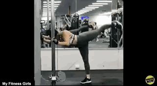 这个世界上最可怕的是：别人都拥有了柯基臀，而你只有柯基腿！