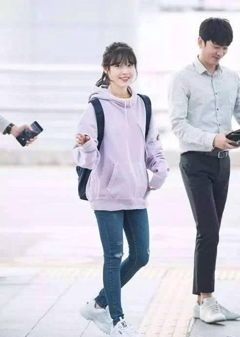  『感觉』教材一样的小个子女生穿衣搭配实例教程，iu每一套全是經典配搭，时尚潮流又显高