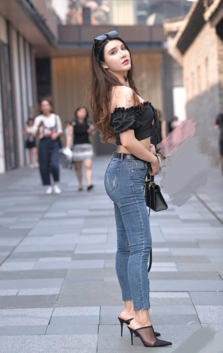 【设计】黑色网纹高跟鞋, 最能彰显出成熟女性的性感魅力