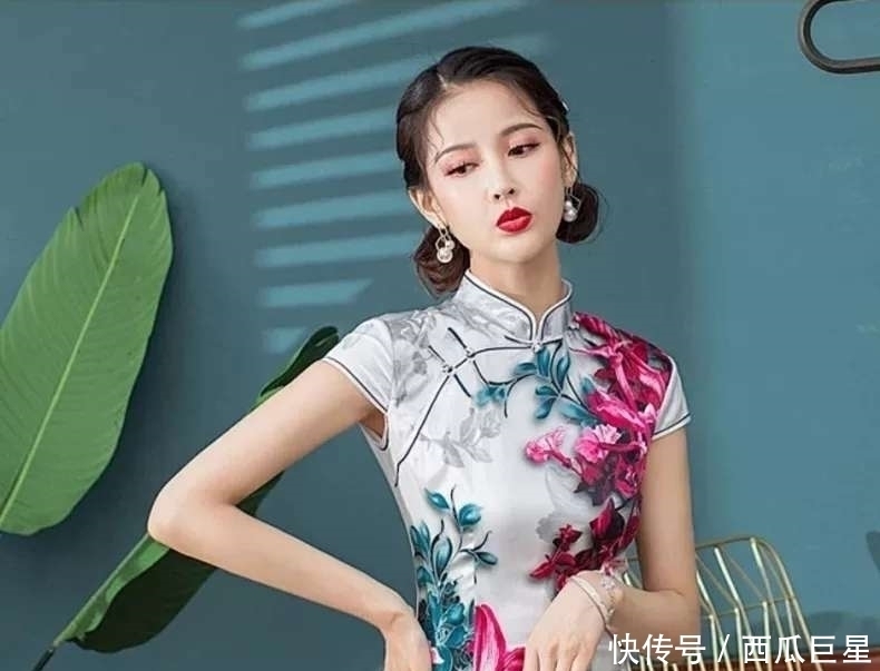 『 矜持』这样穿，让你美的含蓄又矜持！，淑女高端真丝旗袍