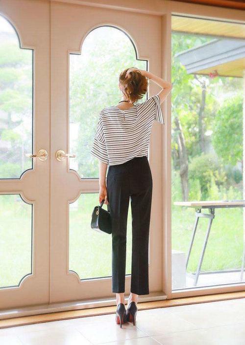 紧身裤增添你的气质与颜值，让身材更加苗条有型，舒适美观