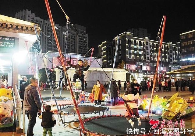 那些在夜色中奔波的劳动者 夜经济催生一批“夜光族”