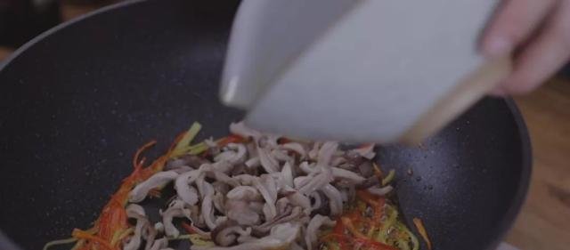 就要■猪肚的这2种做法,暖身养胃又开胃下饭,学会一种就要流口水了
