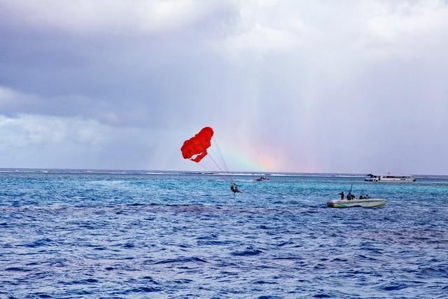 离中国最近的美国领土，5小时到达还免签，游客：最美浮潜海岛