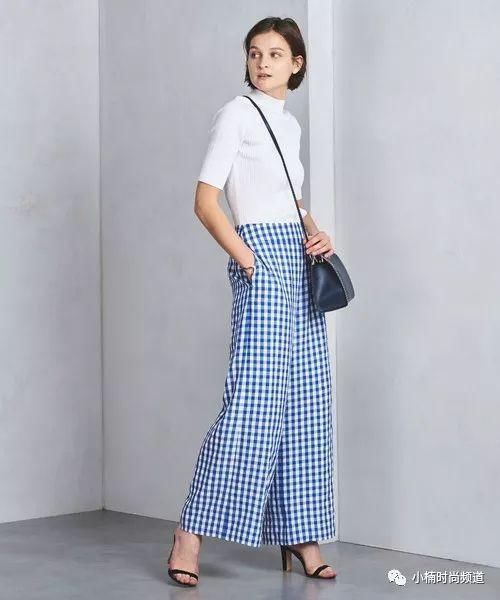 清爽穿搭度过炎炎夏日!女生日系蓝白单品搭配介绍