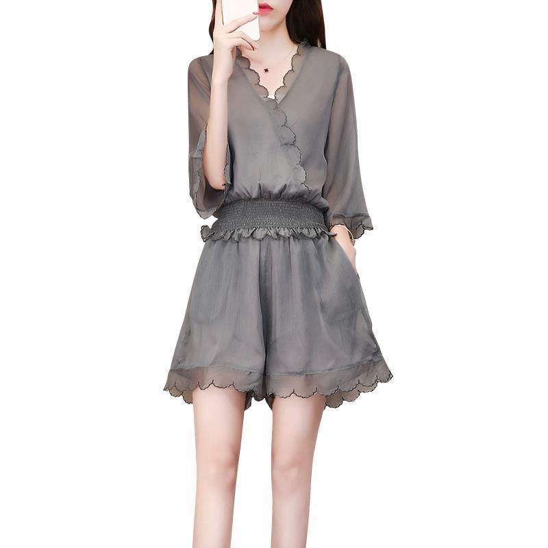 2018新上高档女装,女人再穷也要买一款,清爽时尚美到你尖叫