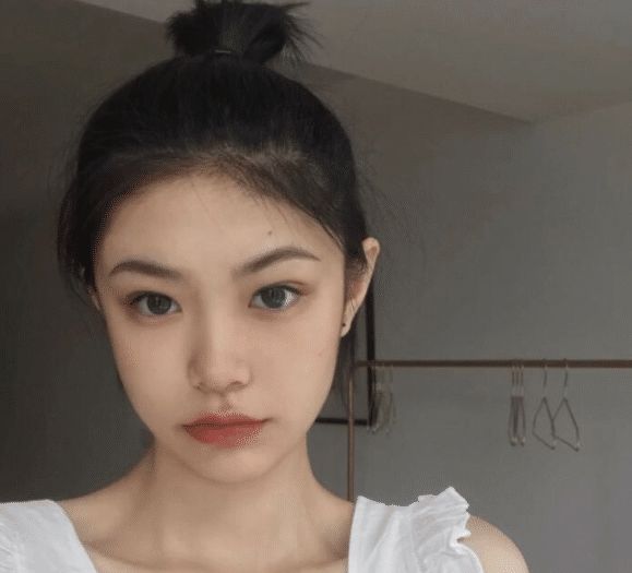  『尺寸』女生脸的尺寸变得越来越大？多半会有这“3习惯”，学生党趁早改