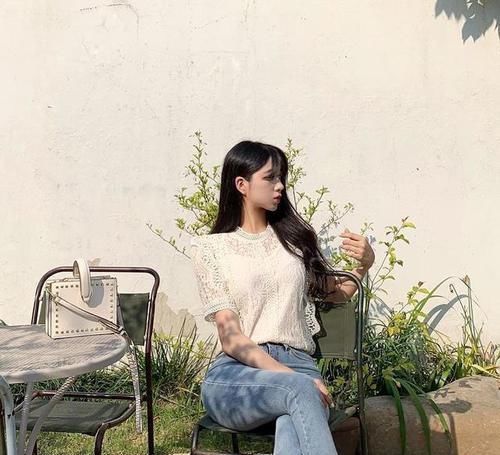  【优美】牛仔裤好看有个性，展现出腿部优美线条，时尚还显身材！