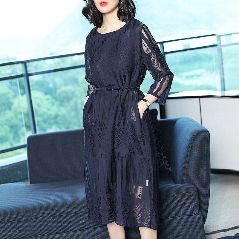 9月刚来，这9款“皇室蓝”裙子就火得一塌糊涂，有人一买9条