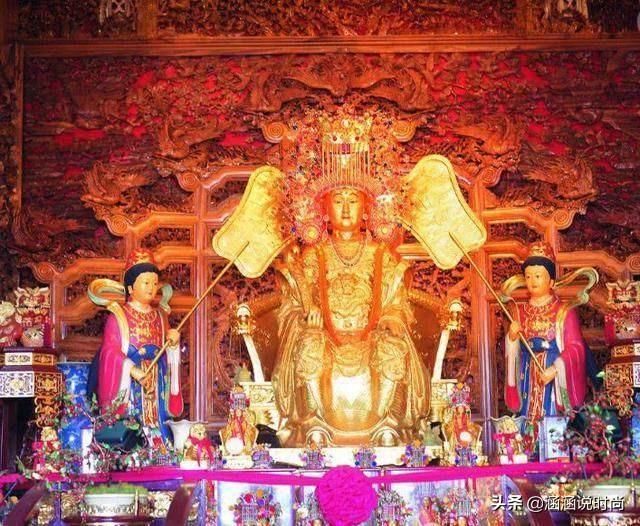 为什么寺庙禁止游客对着佛像拍照？网友：看完的确不敢再拍了