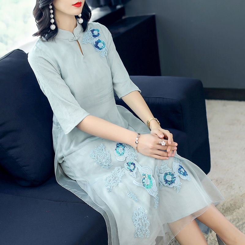 “旗袍”裙是贵了点，但不骗你，6070后妈妈穿，端庄贼美嫩