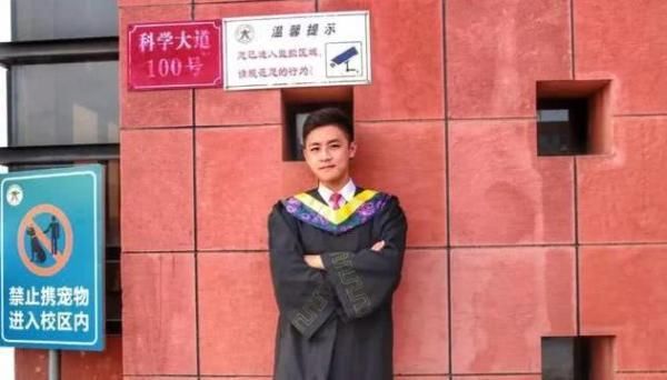  『快乐』《快乐星球》冰柠檬爆料主演近况，大眼睛神似赵薇，美到认不出！