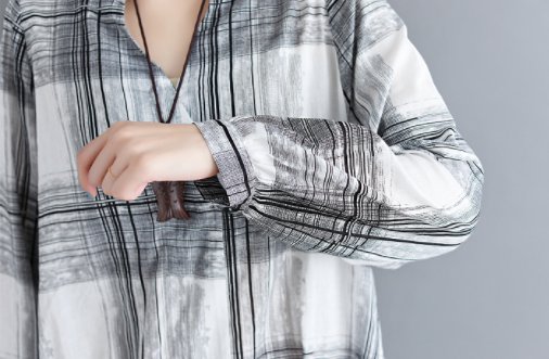 不得不说,立秋穿这棉麻衫才是潮流,搭配平底鞋,洋气美爆了