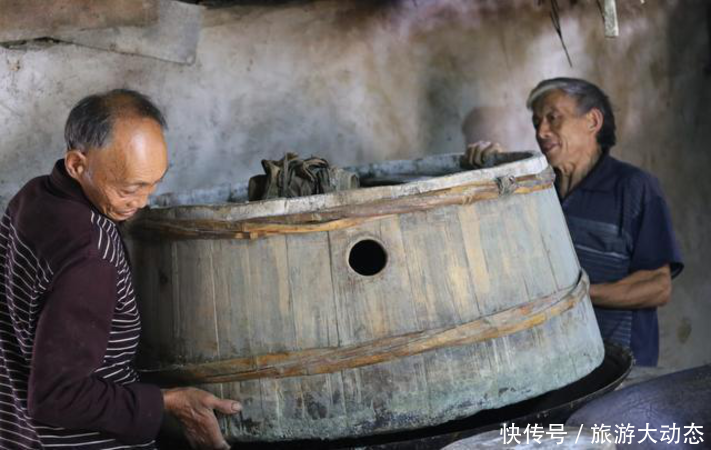 大山深处最后一家人，5代人隐居山洞上百年，过着与世无争的生活