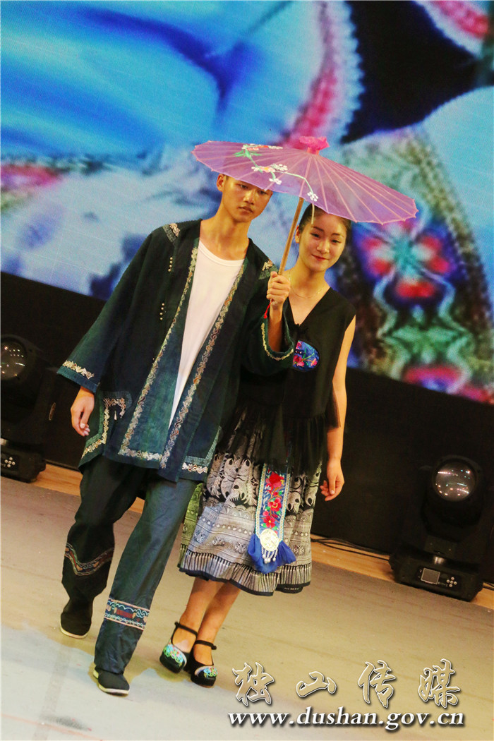 独山:为黔南民族服饰创意设计大赛整装待发