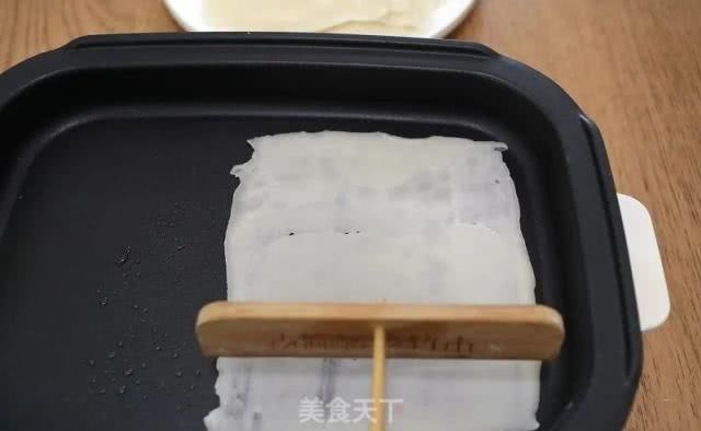  作法@韭菜盒子新作法，不用活面不用揉，馅鲜饼香，亲人喜欢