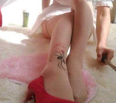 尖头细跟高跟鞋，气质中散发出性感的气息，外观十分美观好看