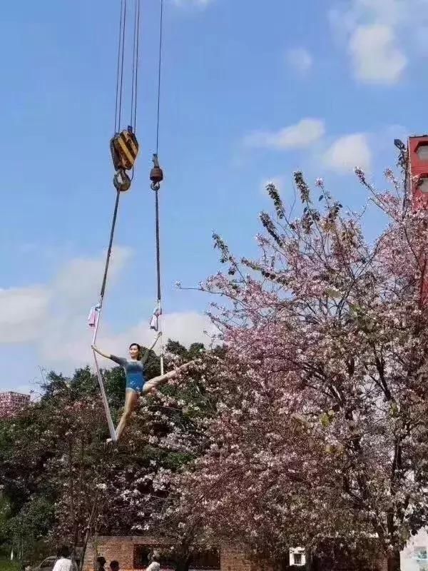 看完妈妈拍的旅游照，我跟我爸都哭了......