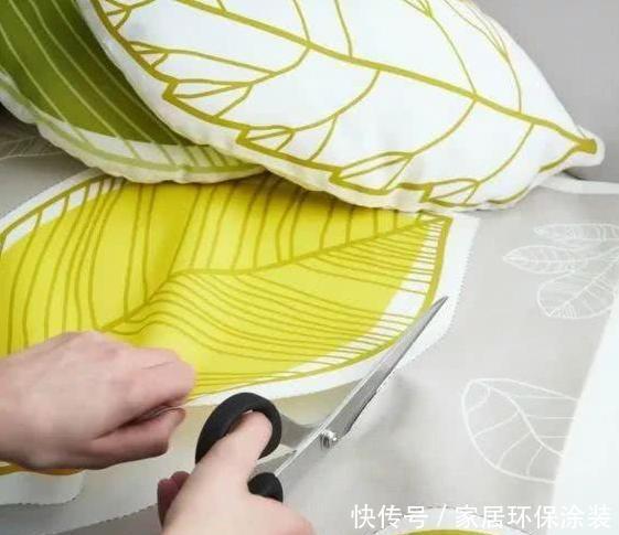  『剪下来』旧T恤可别扔，带图案的剪下来，废物利用做抱枕