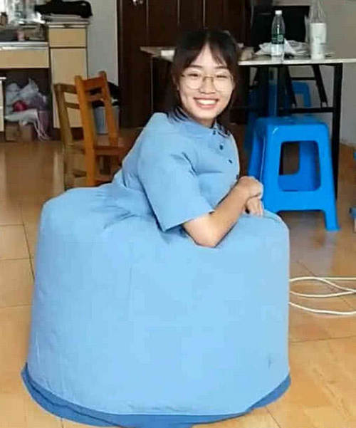 抖音上小姐姐穿的这条裙子竟意外火了，看似平常却有大作用？网友