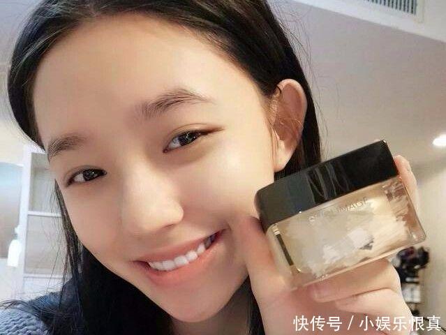 女星对口红有多疯狂？杨幂口红几百只，她的口红能逼死强迫症