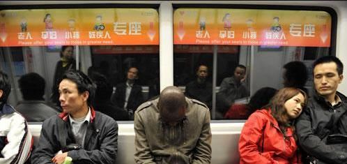 说中国游客没素质？那这些外国游客的行为，才是真丢人！