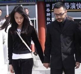 影帝@17岁上央视春晚，最红时嫁个“外卖员”，今老公被她塑造成金马影帝！