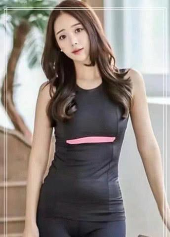 穿打底裤出街，让你更时尚靓丽，彰显酷酷的风格