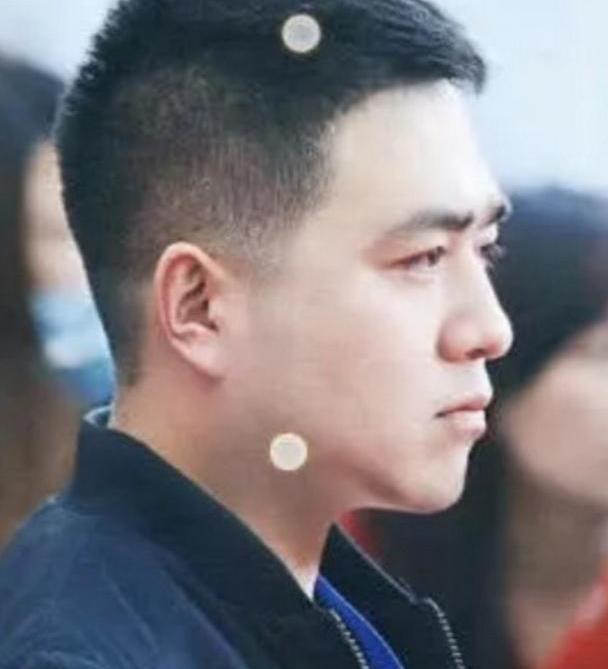 『胖虎』看到年轻时候的胖虎,粉丝:千玺,你为什么总抢胖虎的镜头呢?
