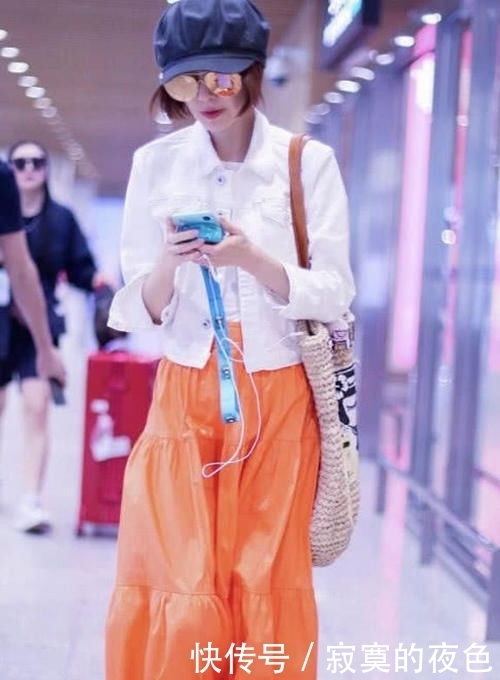 「 少女」气质比王菲还强,“发福”后的鲁豫简直了机场露面嫩如少女