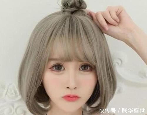 睡觉：睡觉头发“散还是绑”多数女生都搞错了，活该头发“大把掉”